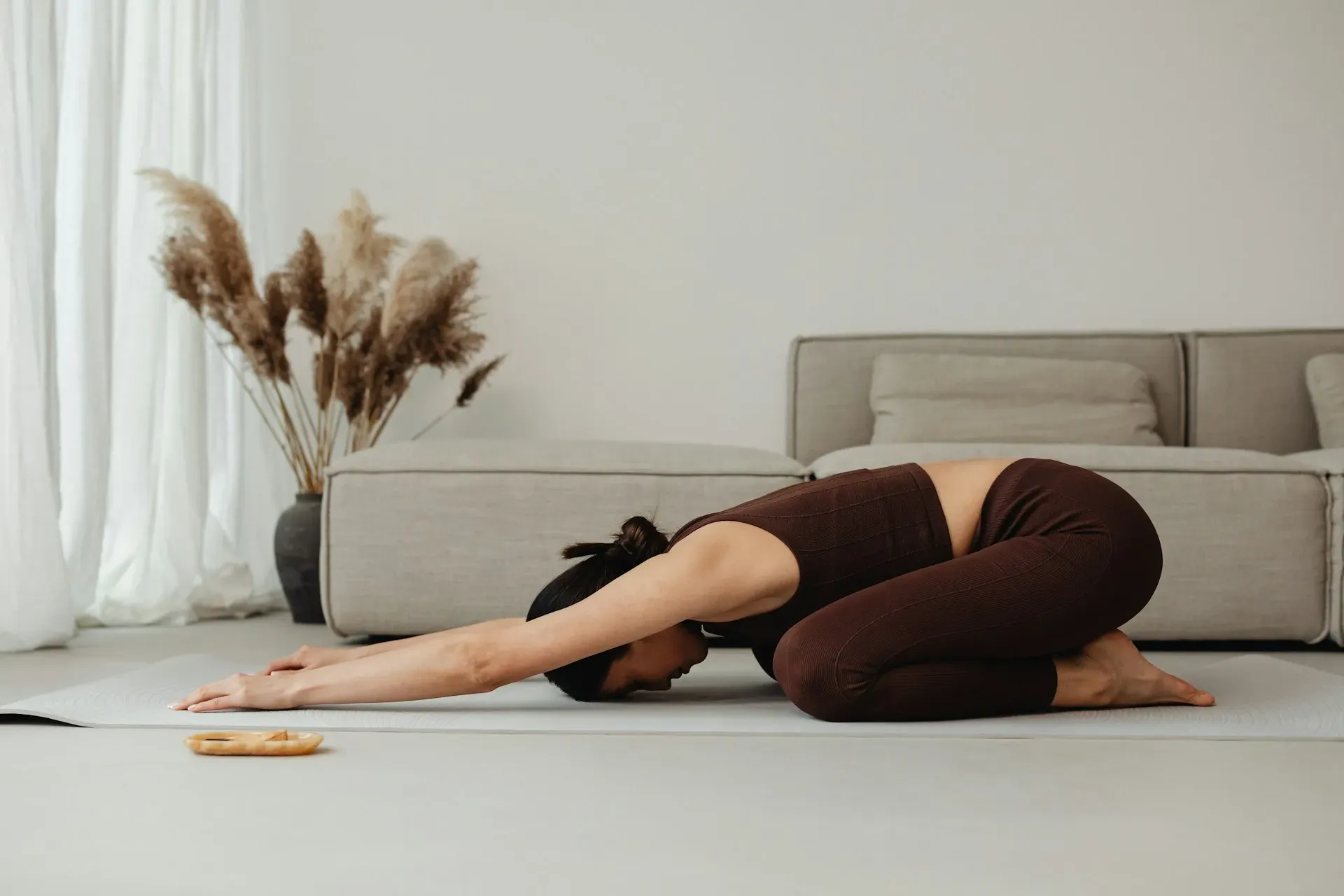 A Beginner's Guide to Strength Training at Home Safely